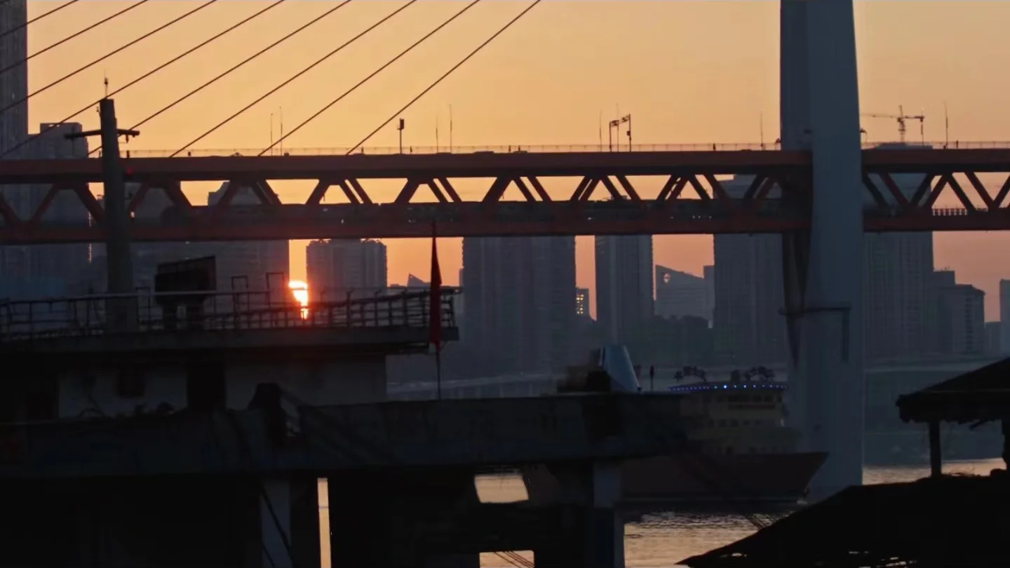 A City Sets Sail — still 29